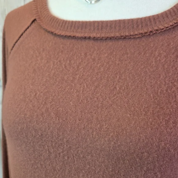 NWT Lumiere Women's Crew Neck Sweater - Rust Brown - Picture 4 of 7